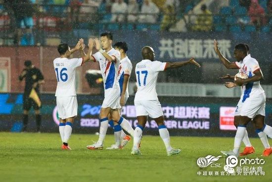 休假的