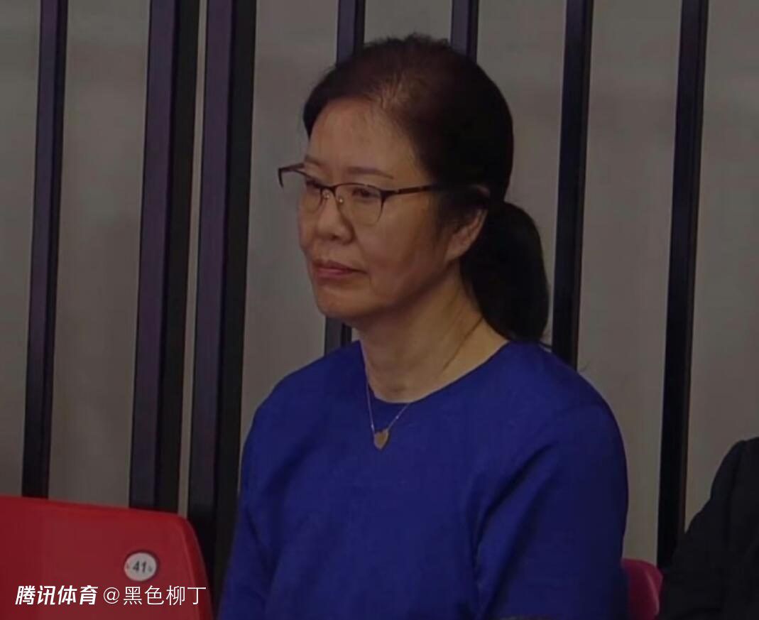 我一边做饭一边被躁了av